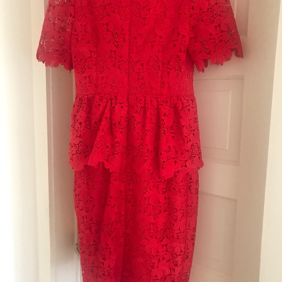 Red lace peplum dress - Picture 4 of 11